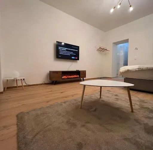 Near Hauptbahnhof - Kingsize Bed Відень